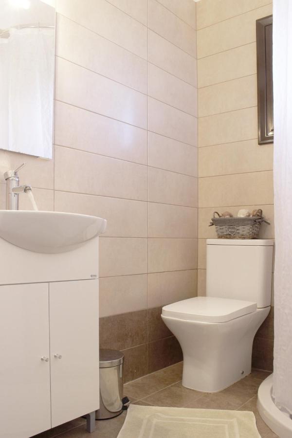 Ayerina First Floor Apartment Αρίλλας Εξωτερικό φωτογραφία
